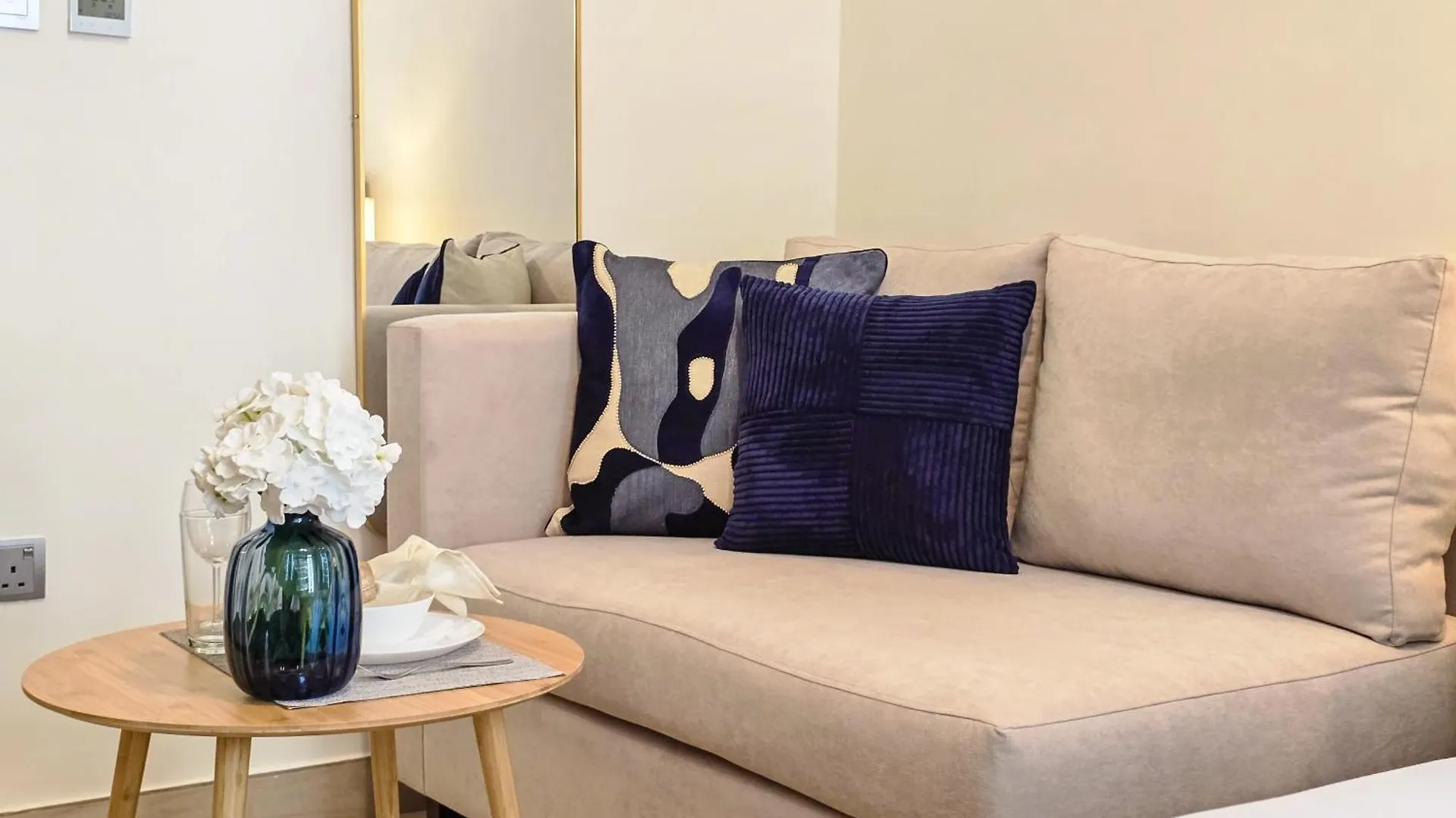 Easygo- Lavish Stu With Pool View In Azizi Riviera Apartment Dubai 0*,  United Arab Emirates